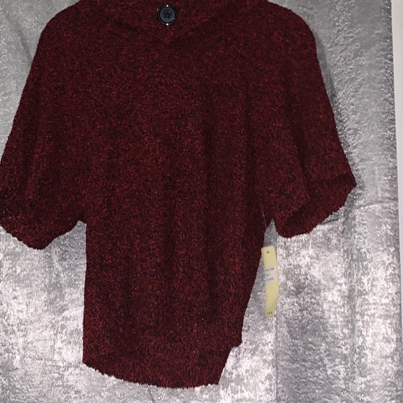 Red sweater - Picture 4 of 4